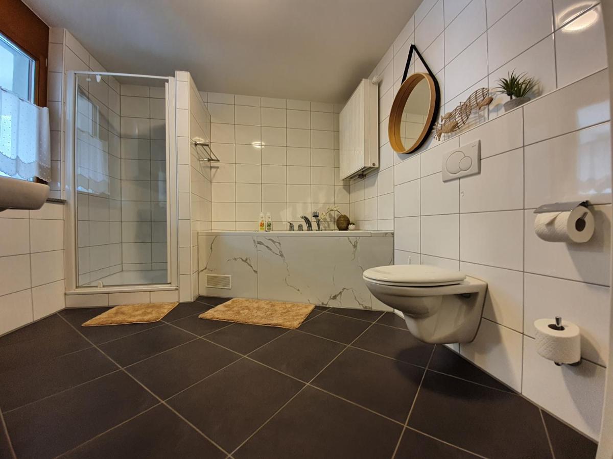Luxuriöses Galerie-Penthouse direkt am Walensee Unterterzen Exterior foto